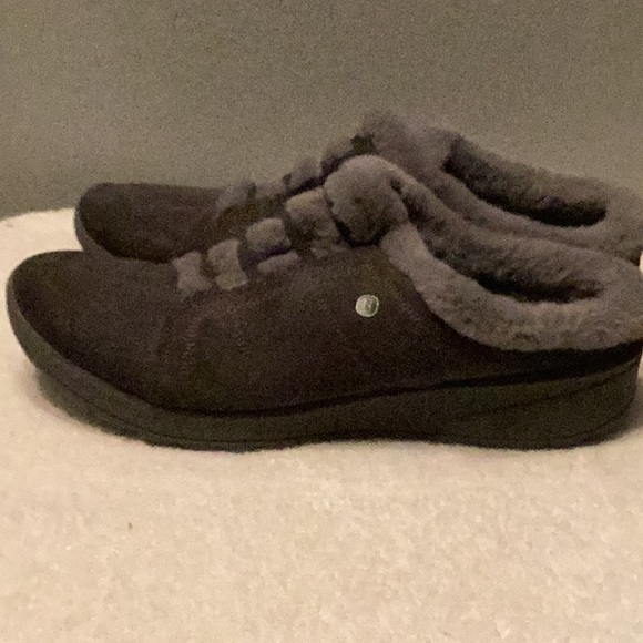 Bzees Gray Goldie Washable Slip-on Mules - Picture 13 of 16